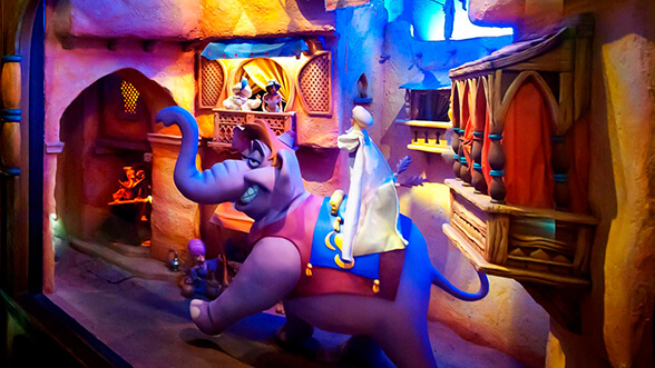 Le passage enchanté d'aladdin, Parque Disneyland