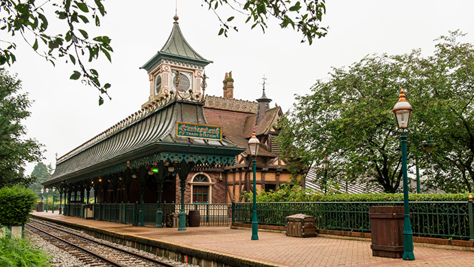 Estación de tren de Disneyland railroad.