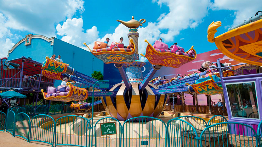 Altura de la atracción Les tapis volants - Flying carpets over Agrabah®.